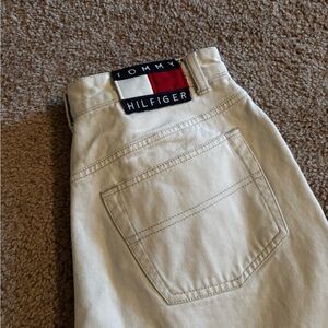 Tommy Hilfiger Cream Jeans - Classic Back Pocket Style